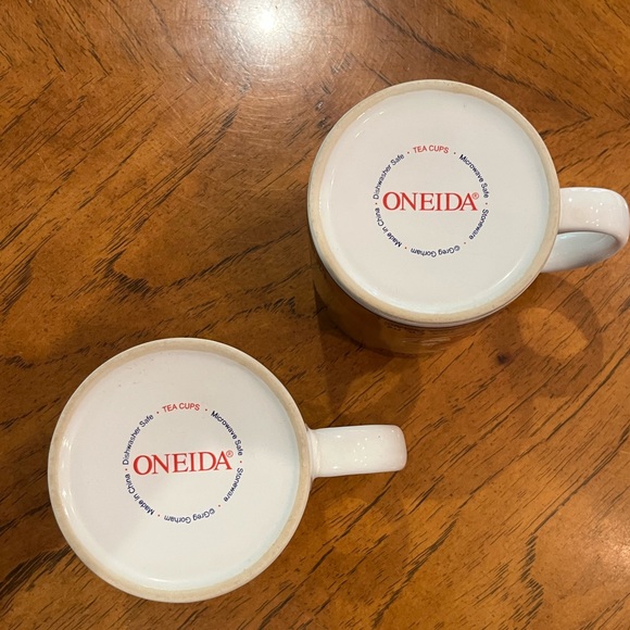 Vintage Oneida Tea mug set. EUC! Set of 2. Can be for coffee if you are a rebel! - Picture 2 of 11